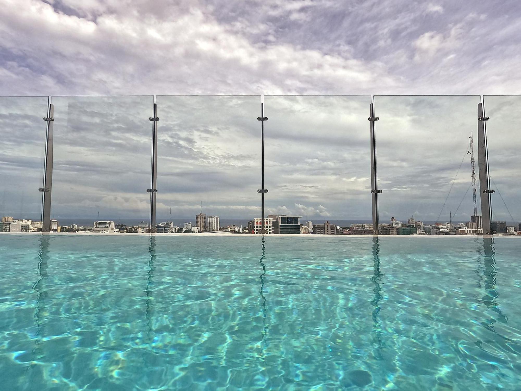 Courtyard By Marriott Santo Domingo Piantini Hotel Bagian luar foto
