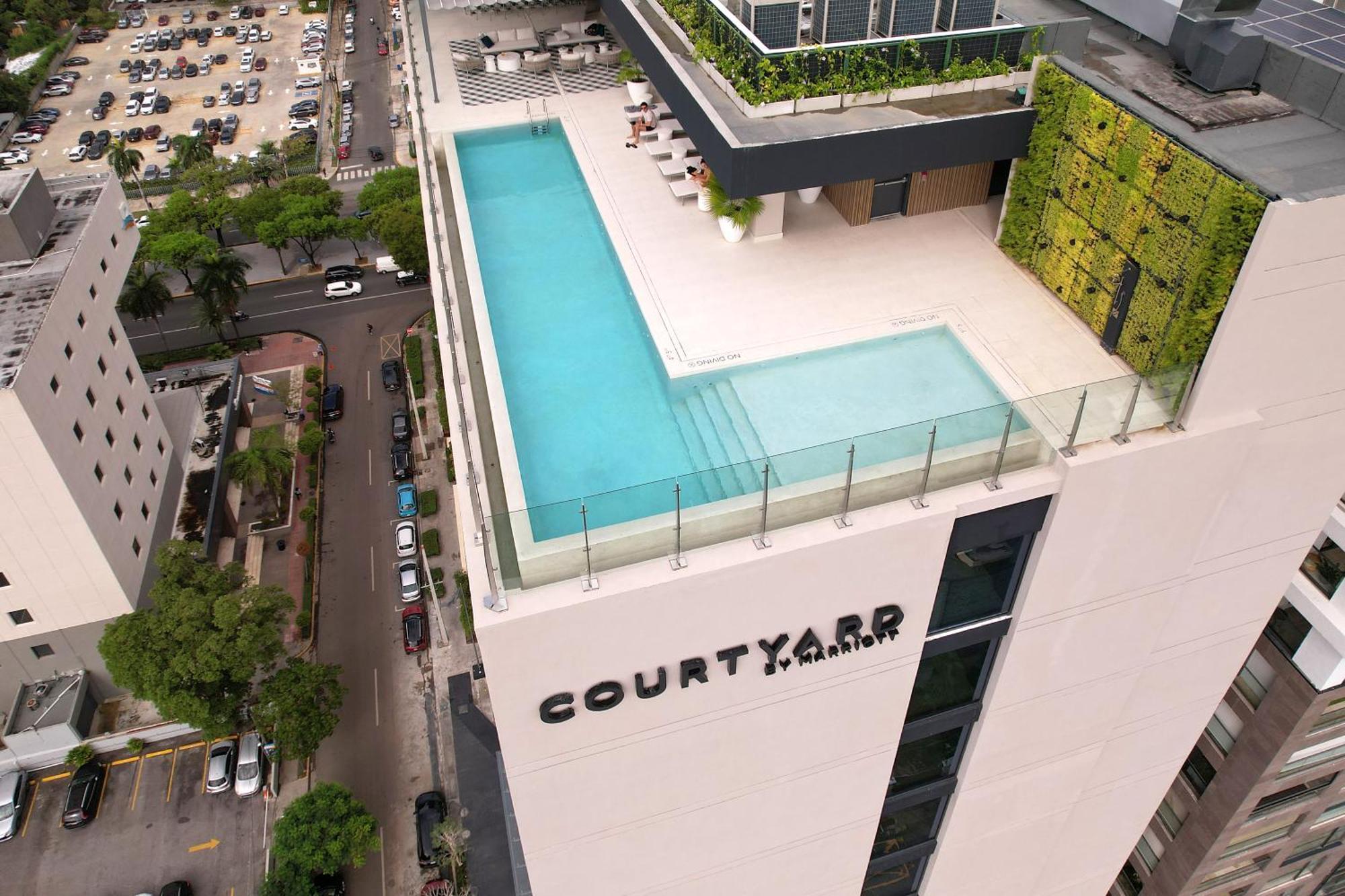 Courtyard By Marriott Santo Domingo Piantini Hotel Bagian luar foto