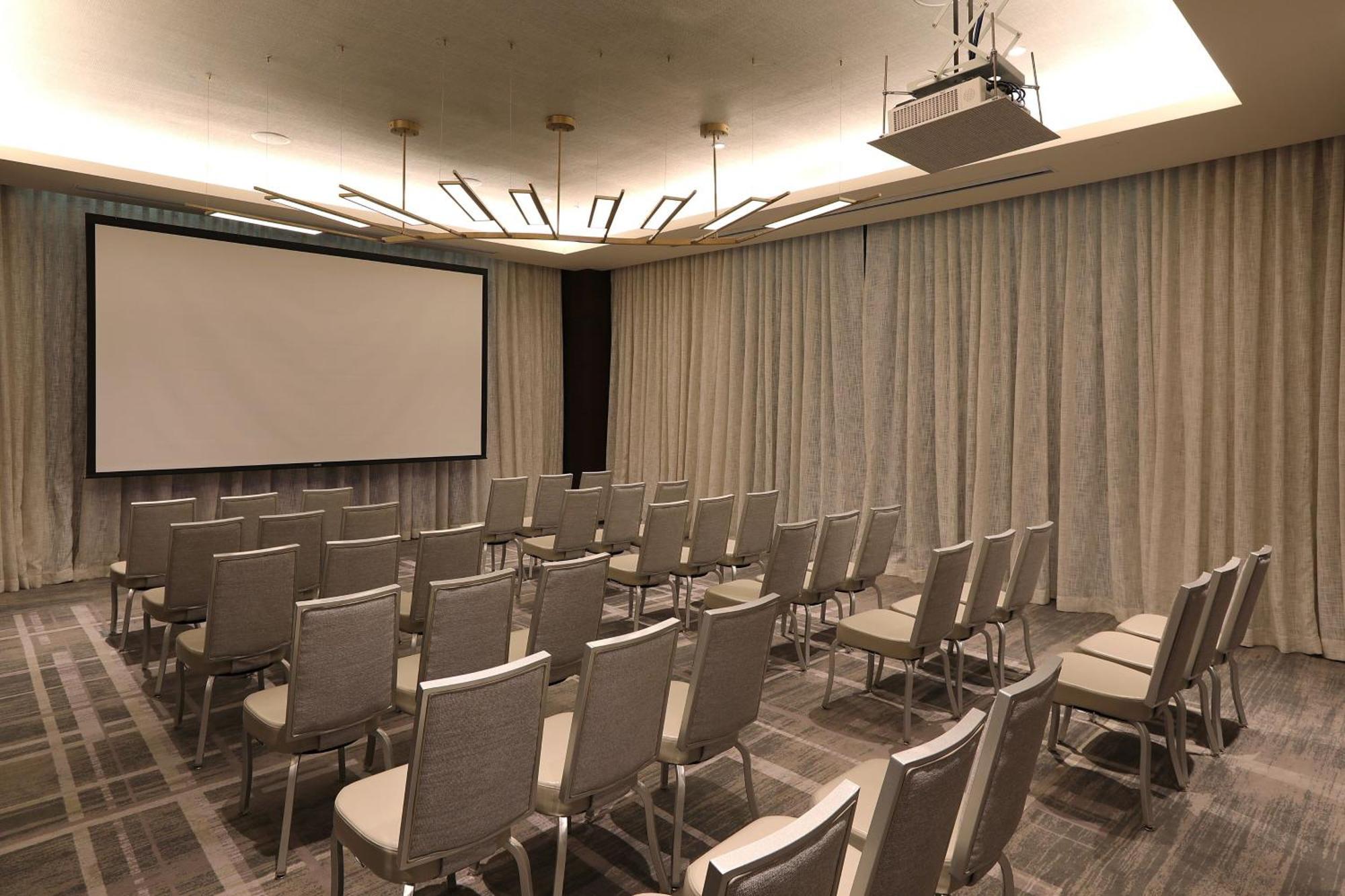 Courtyard By Marriott Santo Domingo Piantini Hotel Bagian luar foto