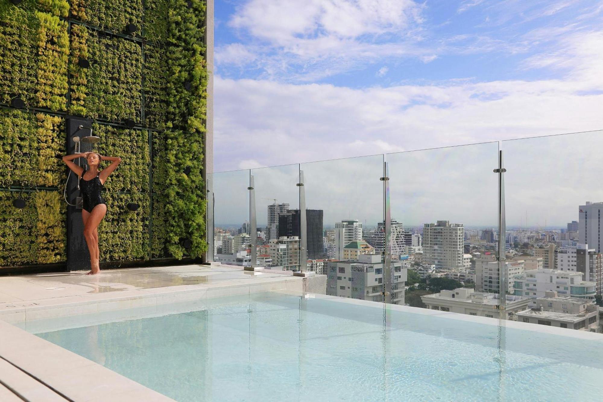 Courtyard By Marriott Santo Domingo Piantini Hotel Bagian luar foto
