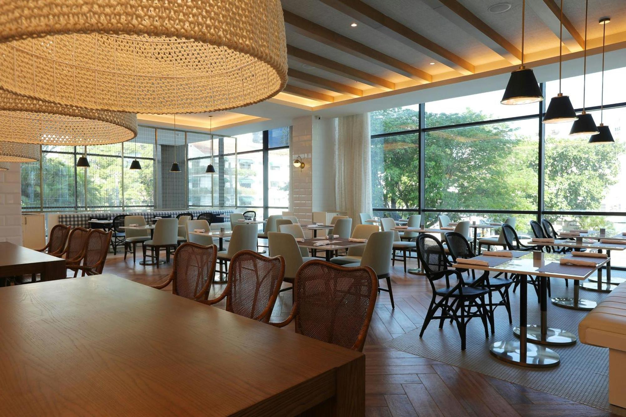 Courtyard By Marriott Santo Domingo Piantini Hotel Bagian luar foto