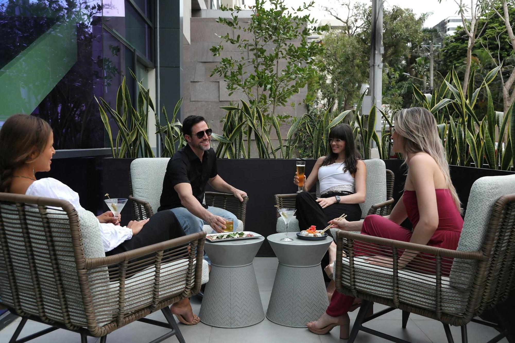 Courtyard By Marriott Santo Domingo Piantini Hotel Bagian luar foto