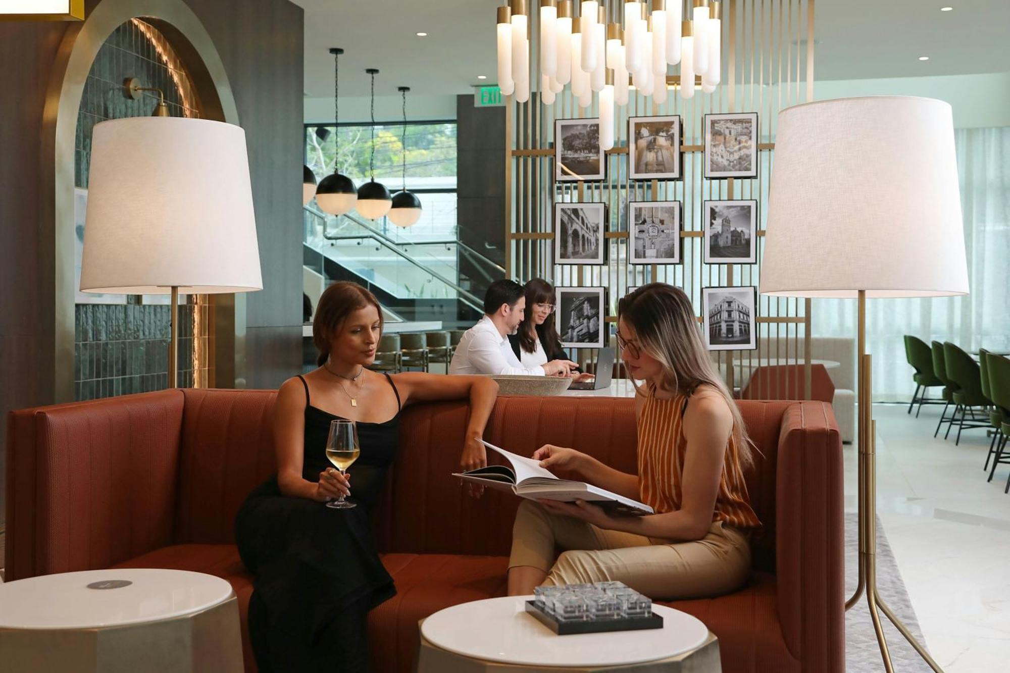 Courtyard By Marriott Santo Domingo Piantini Hotel Bagian luar foto